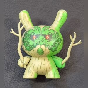 Kidrobot 3" Dunny Vinyl 2009 Ye Olde English Figure Tree By Doktor Open - No Box